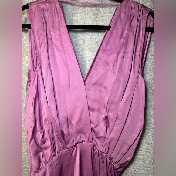 Banana Republic Plunge Draped V-Neck Long Satin Maxi Dress Size M - Picture 3 of 9